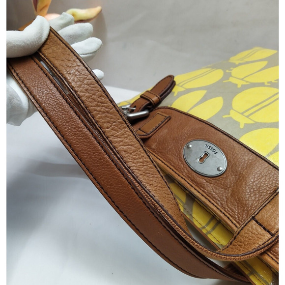 Fossil Key Per Yellow Coated Canvas Leather Trim Ladybug Printed Tote Bag - Picture 5 of 14